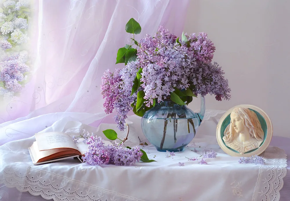 Lilacs in still life photo