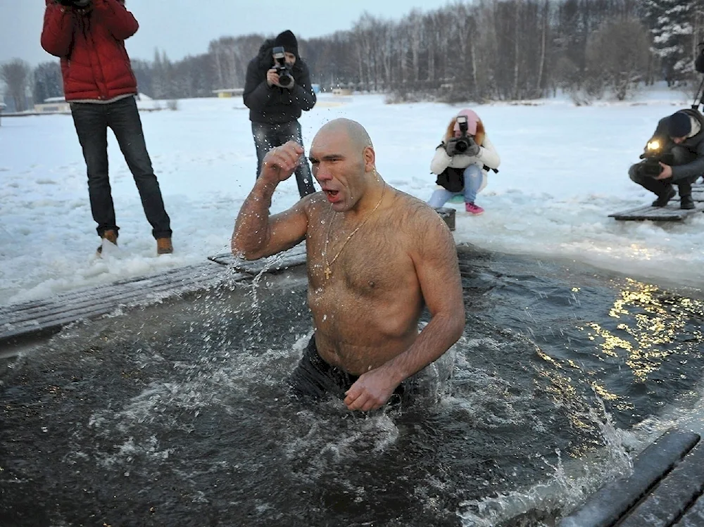 Valuev ice-hole