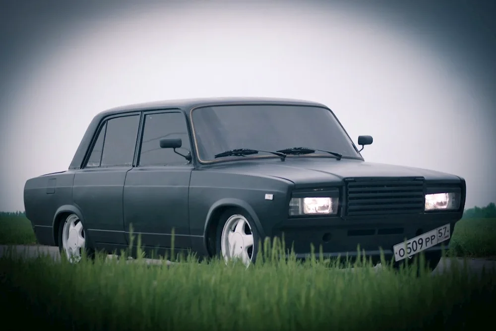 Lada 2107 black