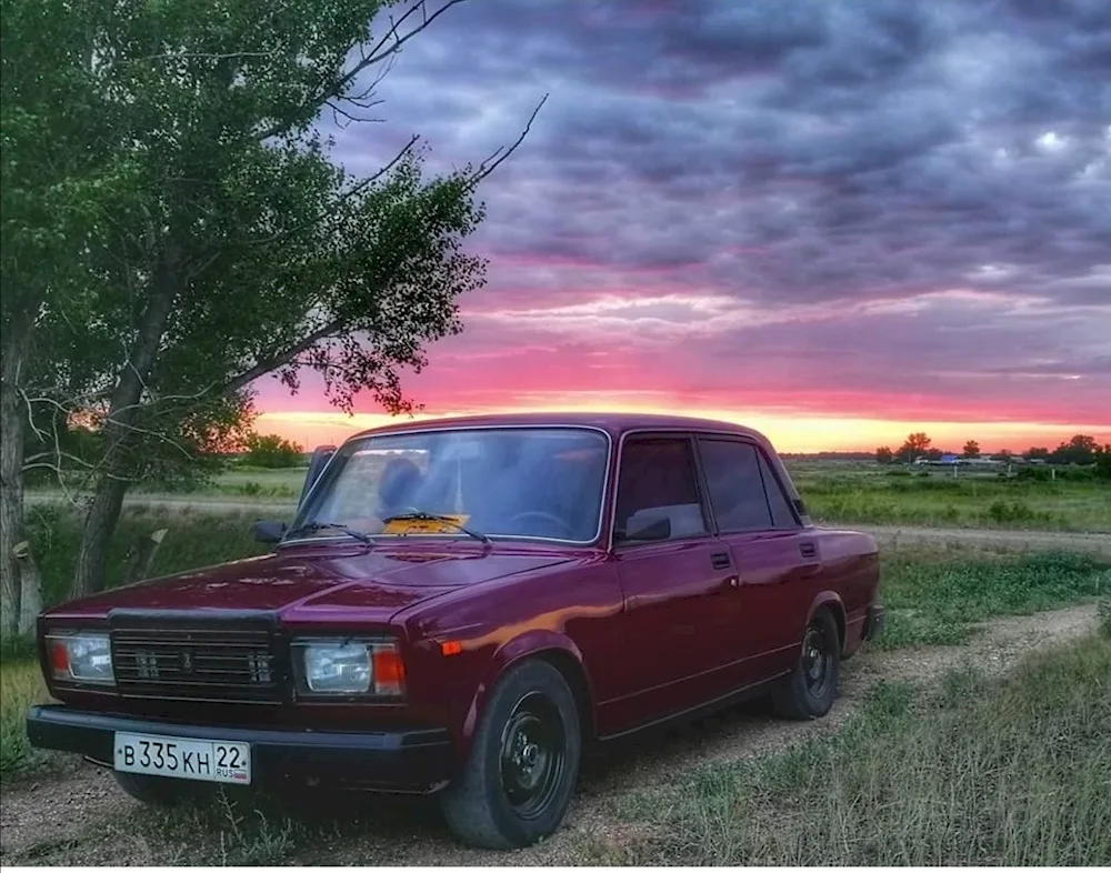 VAZ 2107 stens