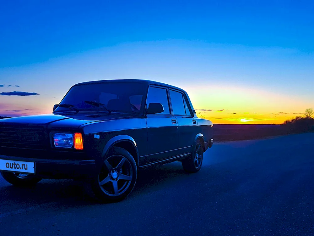 Lada 2107 black