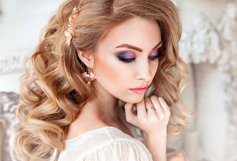 Evening make-up and hairstyle