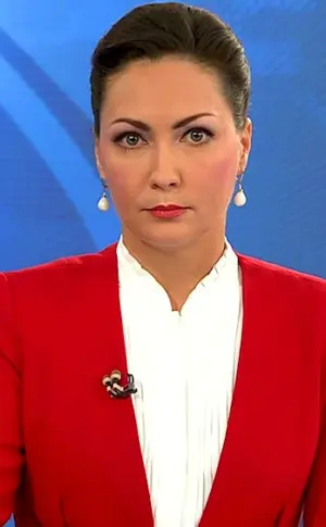 Host Alena Lapshina