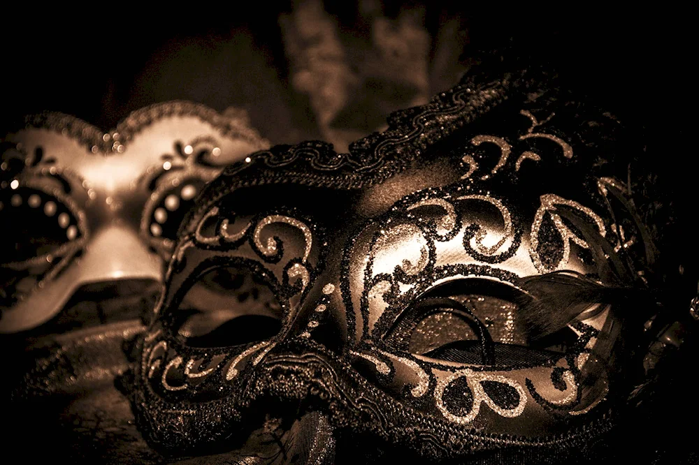 Venetian Carnival mask Morena