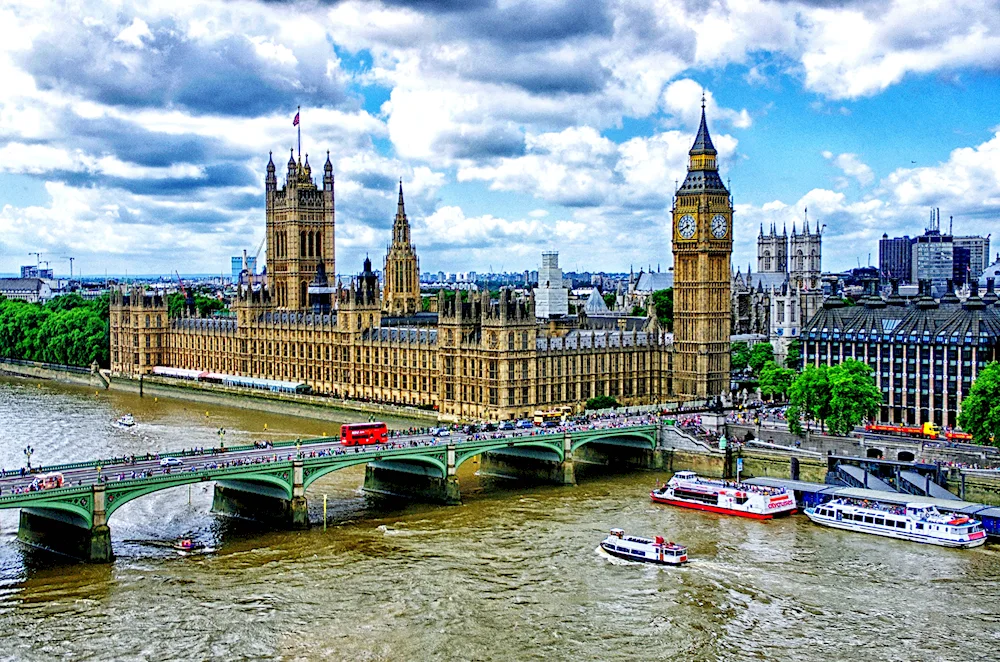 Big Ben red bus London