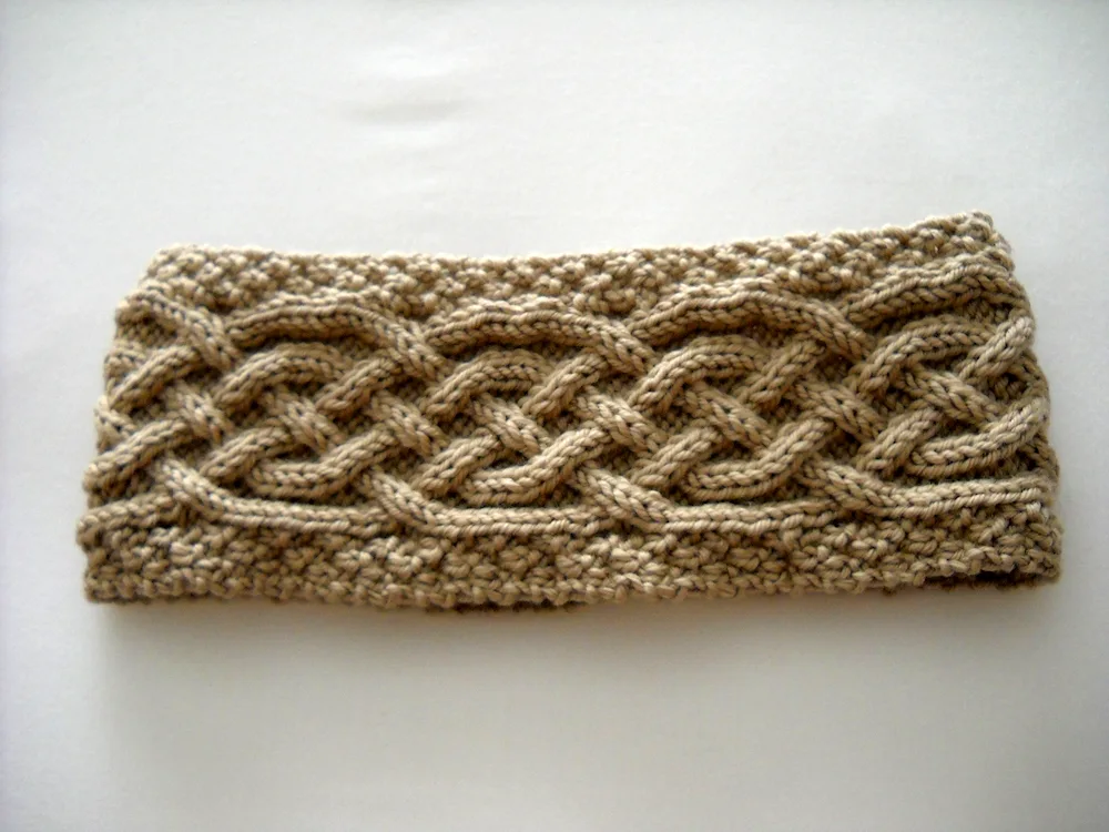 Crochet headband with braid