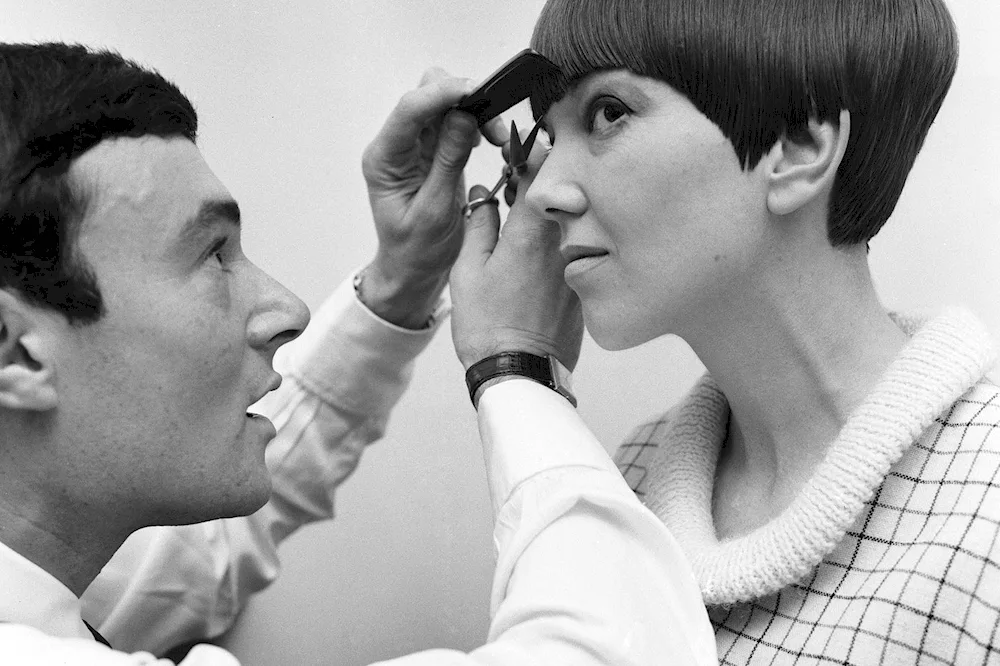 Vidal Sassoon haircut