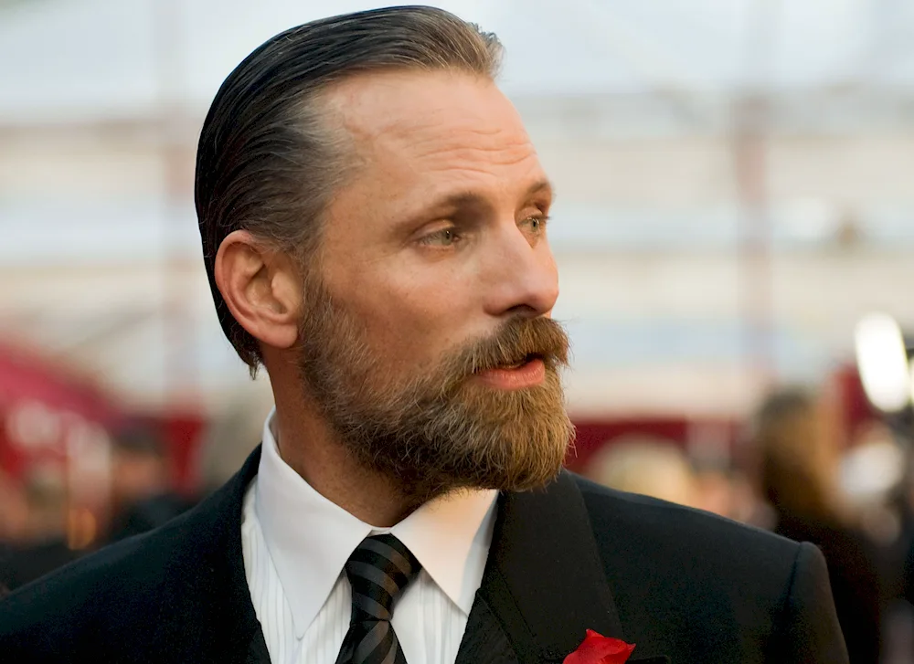 Viggo Mortensen with beard