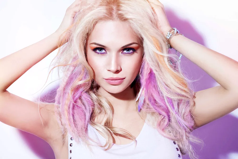 Bright strands