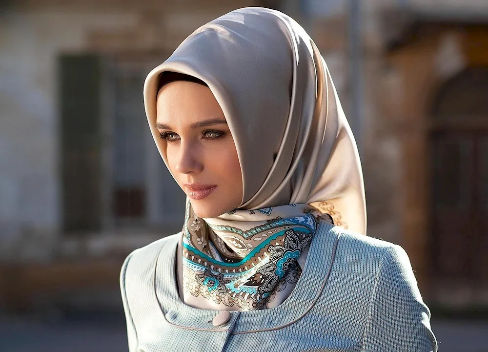 Victoria Kai hijab