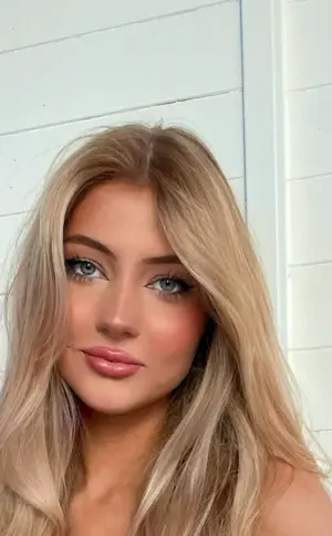 Victoria Rozmajzl