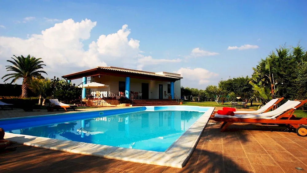 Villa with pool