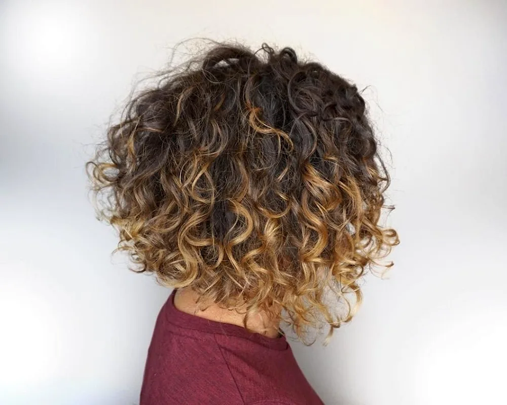 Jennifer Lopez with curls