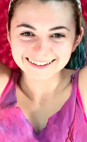 Hairy coloured armpits