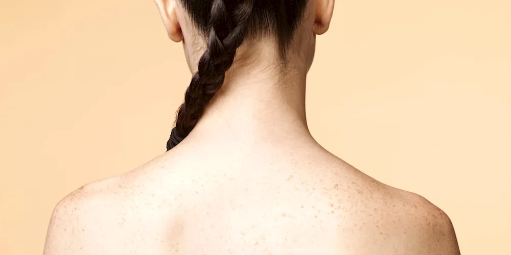 Girl's back hair
