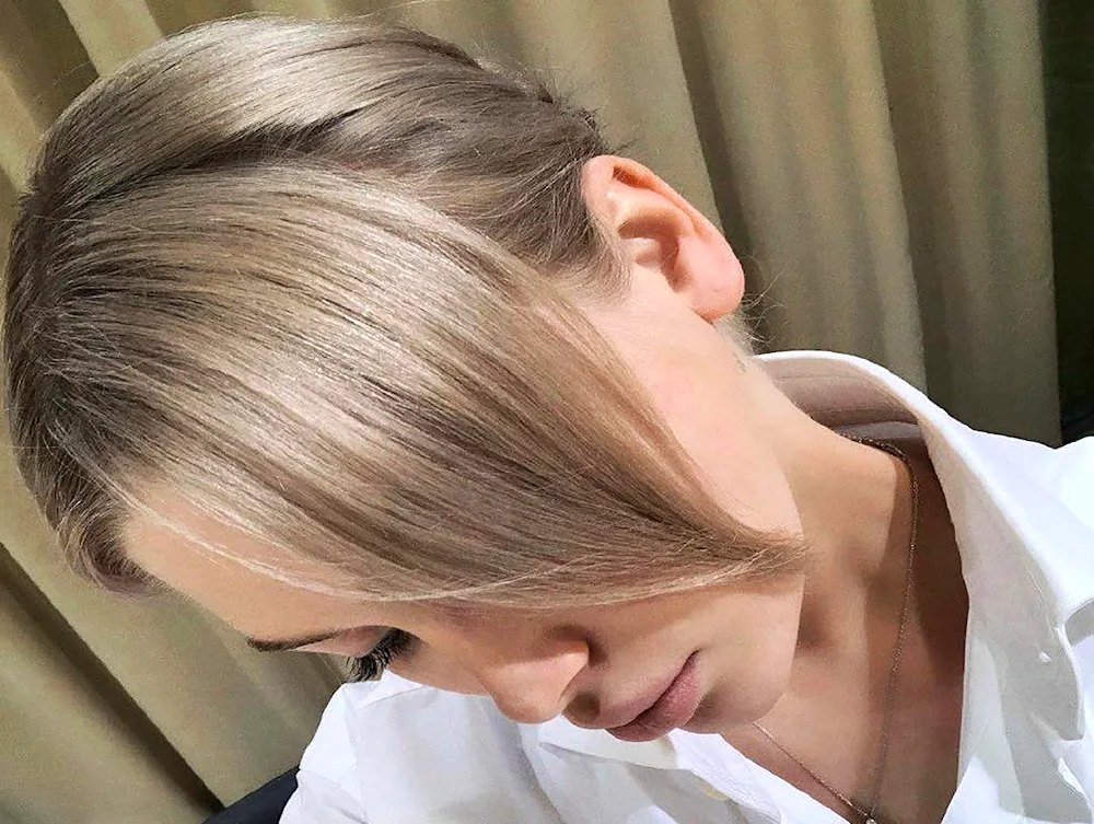 Londe ashy blonde hair