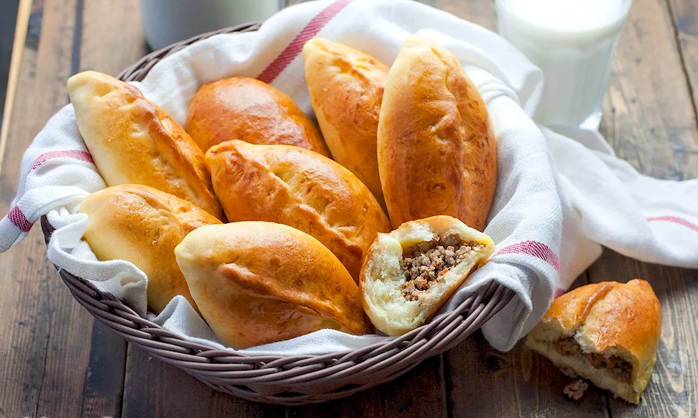 Baking pirozhki