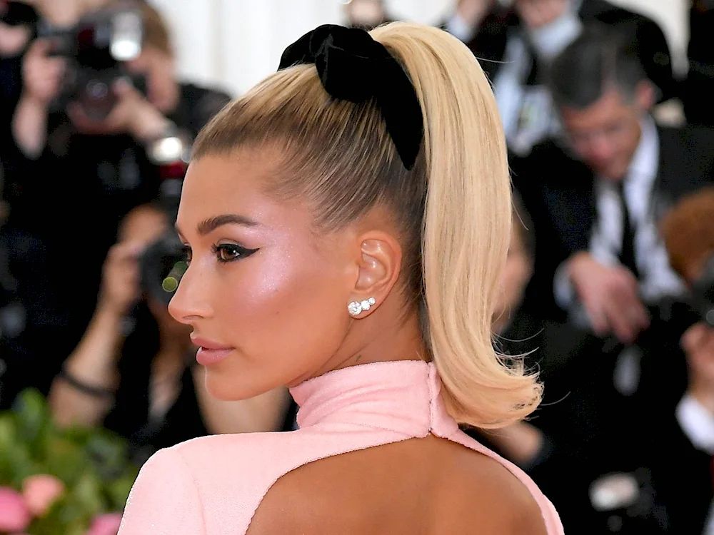 High ponytail