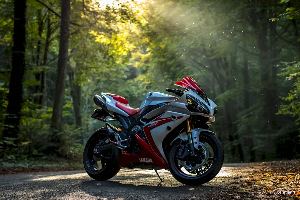 Yamaha r1 HD