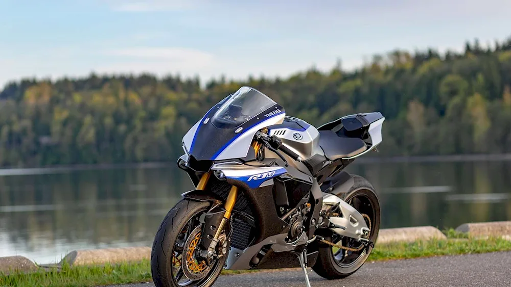 Yamaha r1 2014