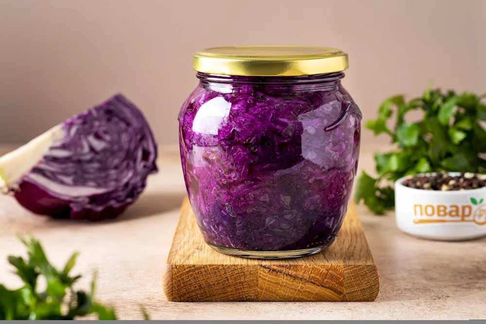 Sauerised red cabbage
