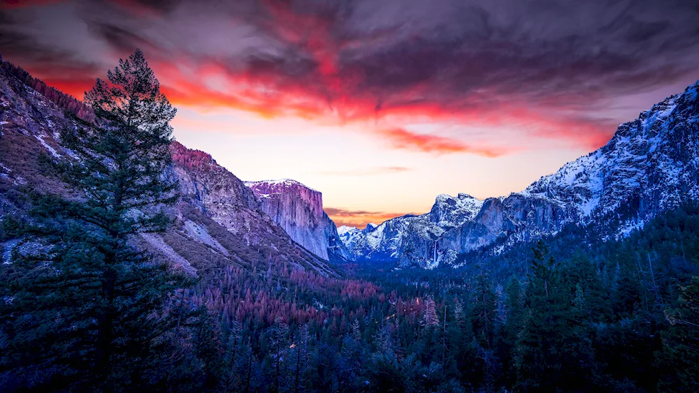 Sunset Yosemite Valley