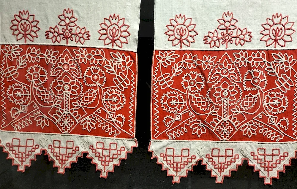 Zaonezh embroidery Karelia