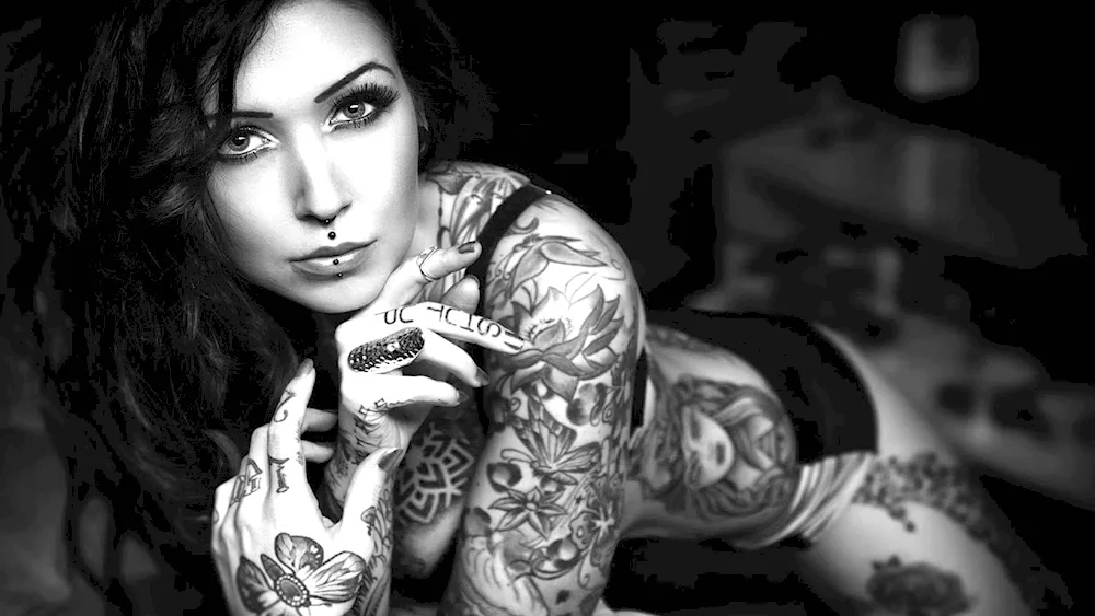 Tattooed girls