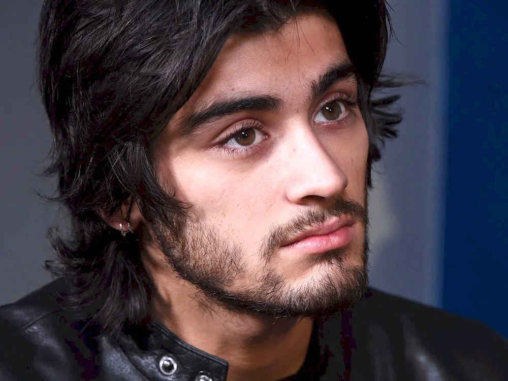 Zein Malik long hair