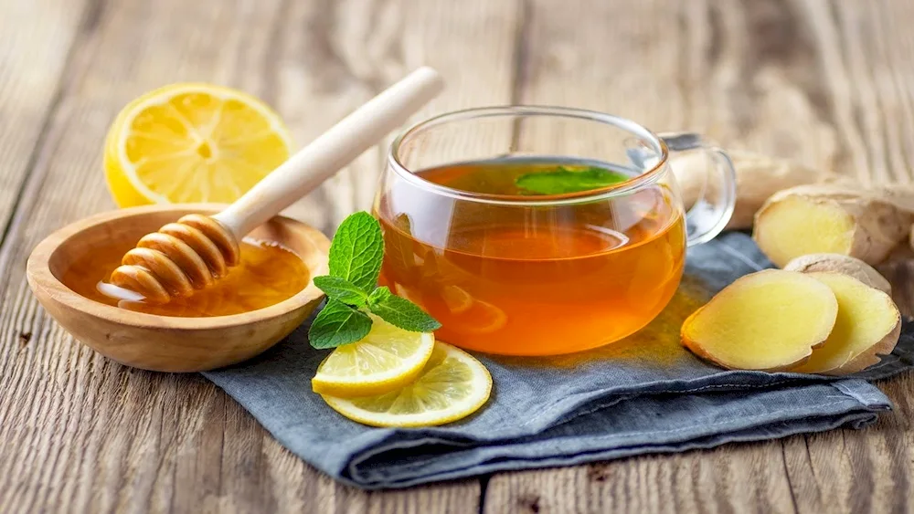 Lemon green tea lemon and mint tea