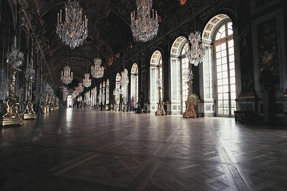 Buckingham Palace Ballroom