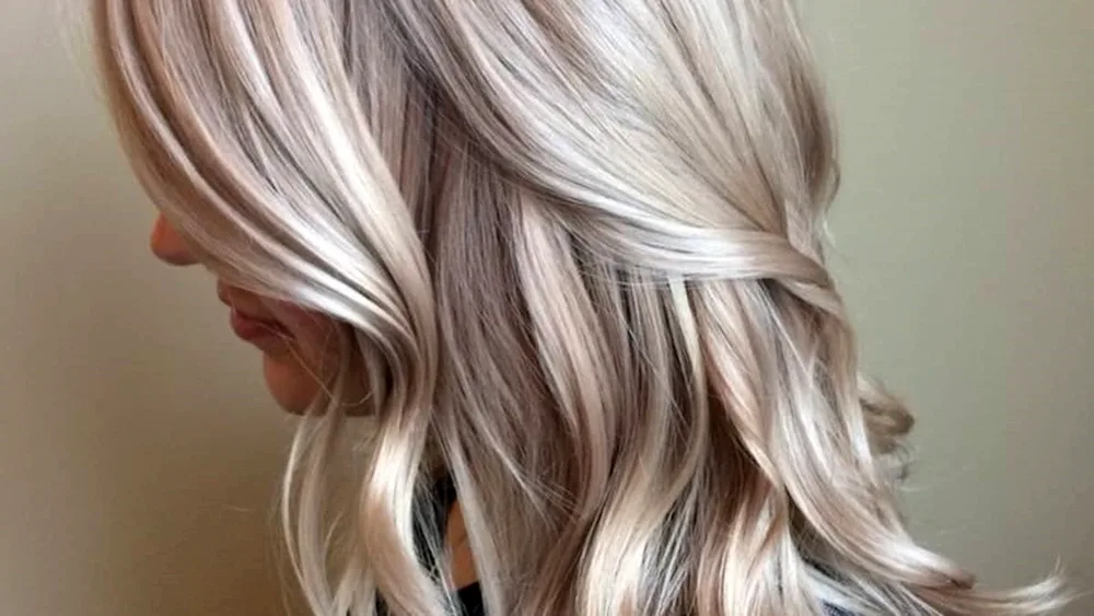 Pearl Blonde Colouring