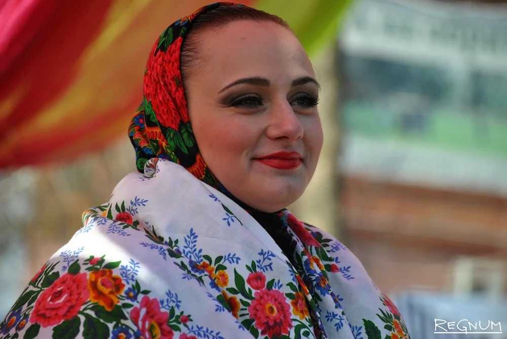Cossack headscarf povoynik