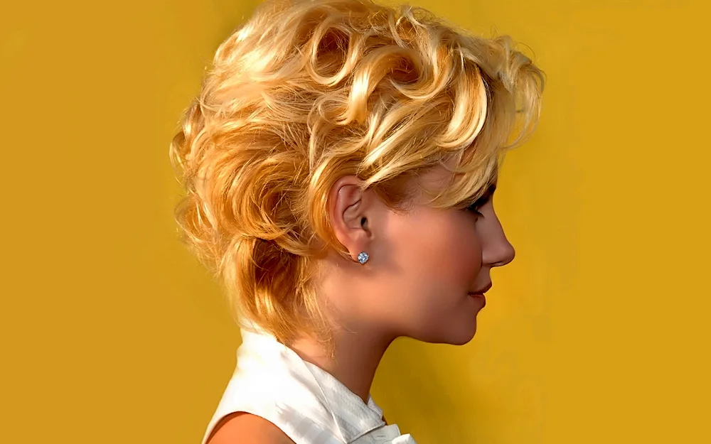 Women's hairstyles