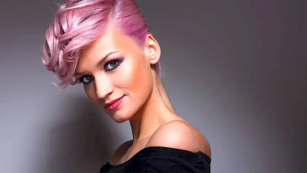 Bright colouring for short hair