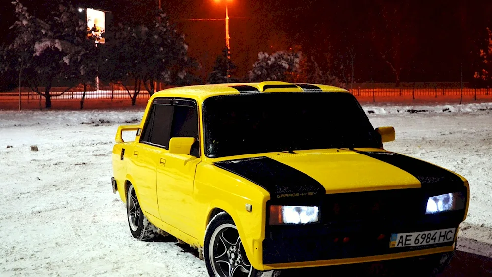 VAZ 2107 matte black