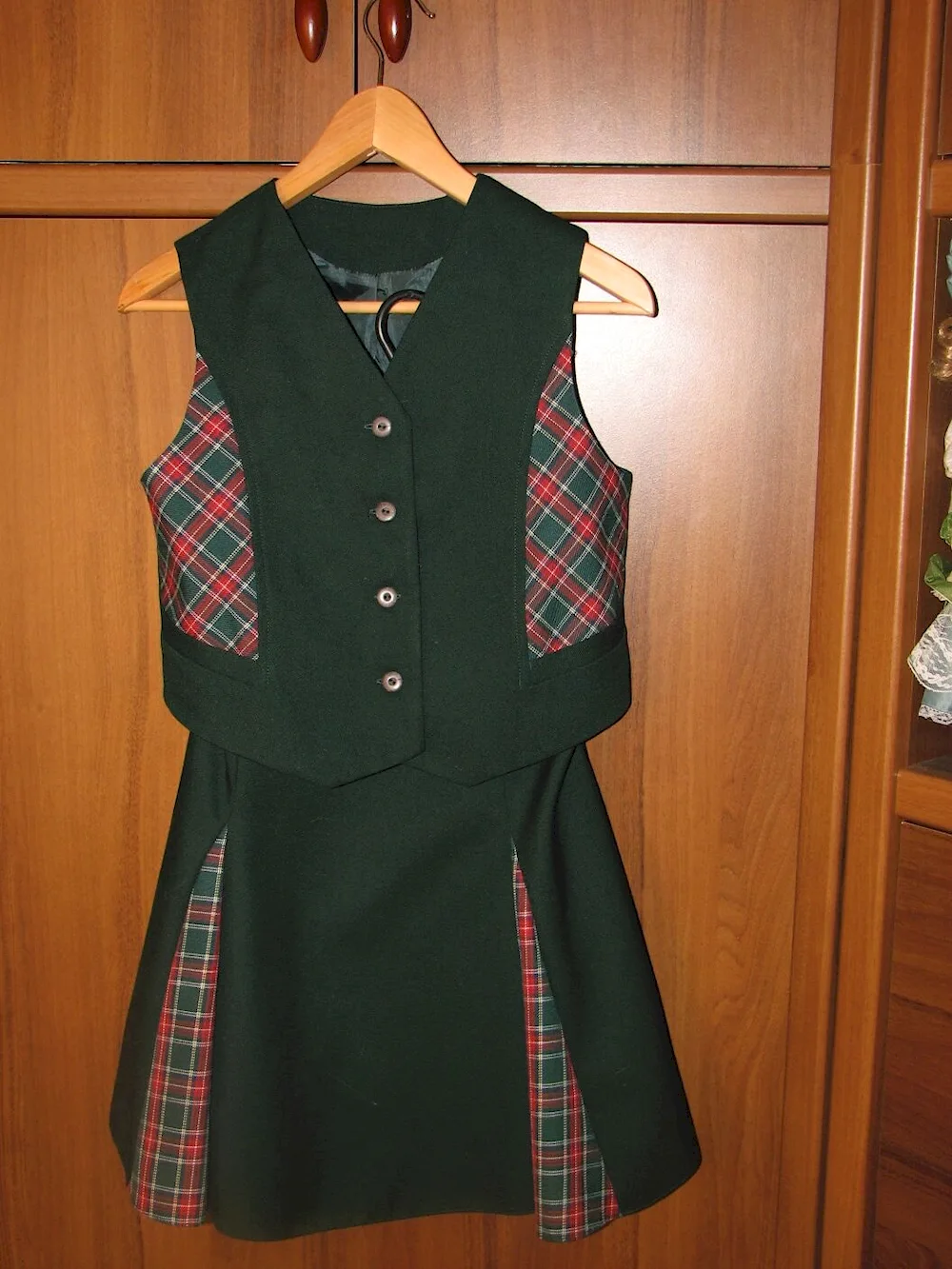 Vest with skirt