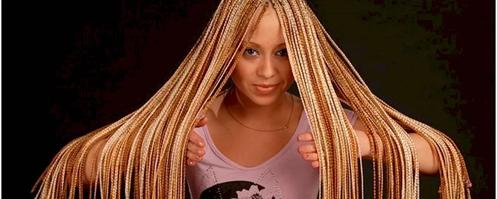 Siara afro braids