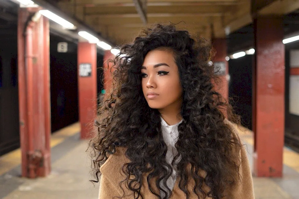 Zizi curls