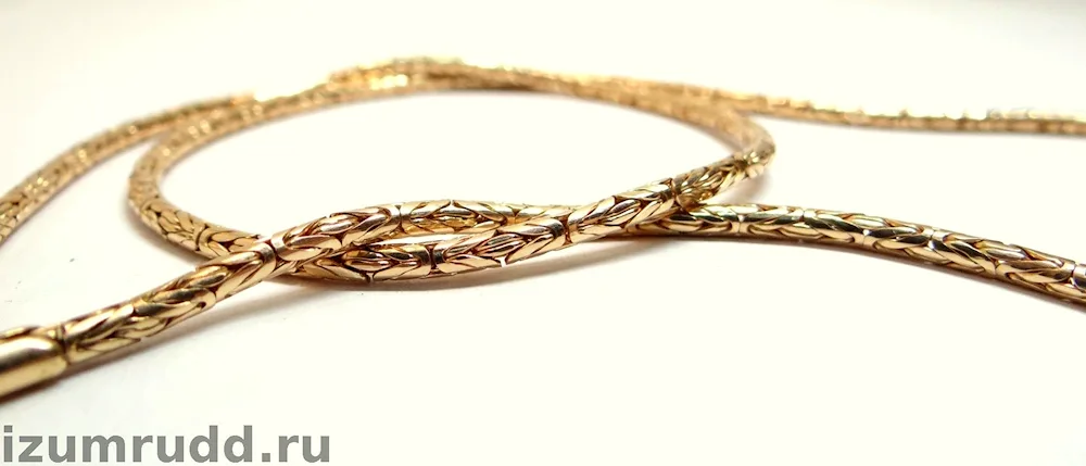 Gold chain Lissey tail