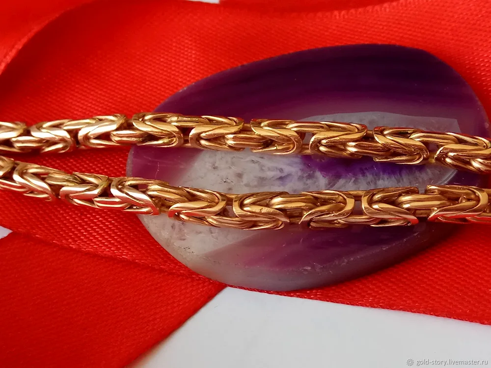 Gold chain Lissey tail
